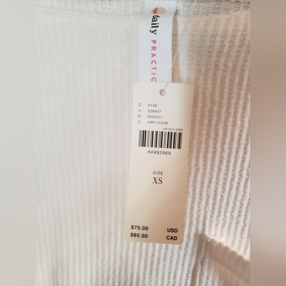 Reposting this pickle ball bag. Is new without tags  is great shape  15 width. - Picture 2 of 5